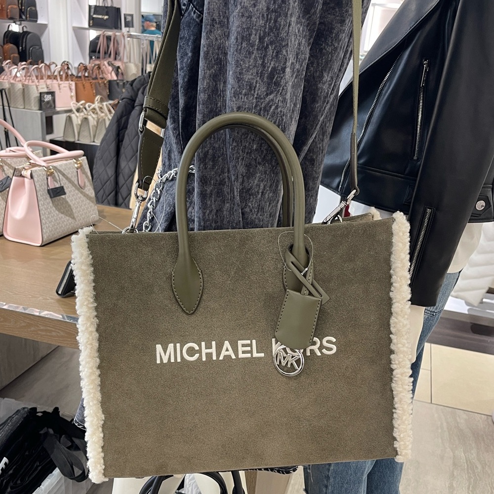 MICHAEL KORS Mirella Medium Suede and Faux Shearling Tote Bag
Olive 
NWT - Picture 13 of 16